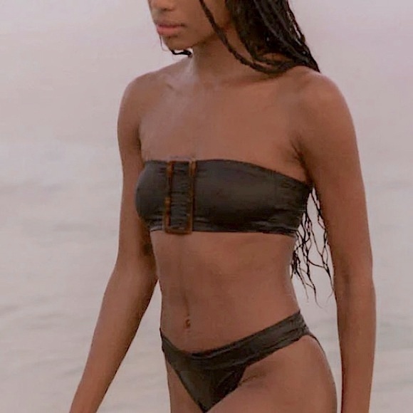 NWT Revolve Anthro WEWOREWHAT BLACK w TORTOISE SHELL BUCKLE BANDEAU BIKINI TOP - Picture 9 of 10